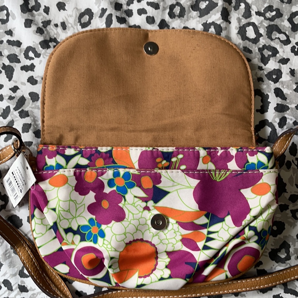 Hand Bag - Picture 6 of 8